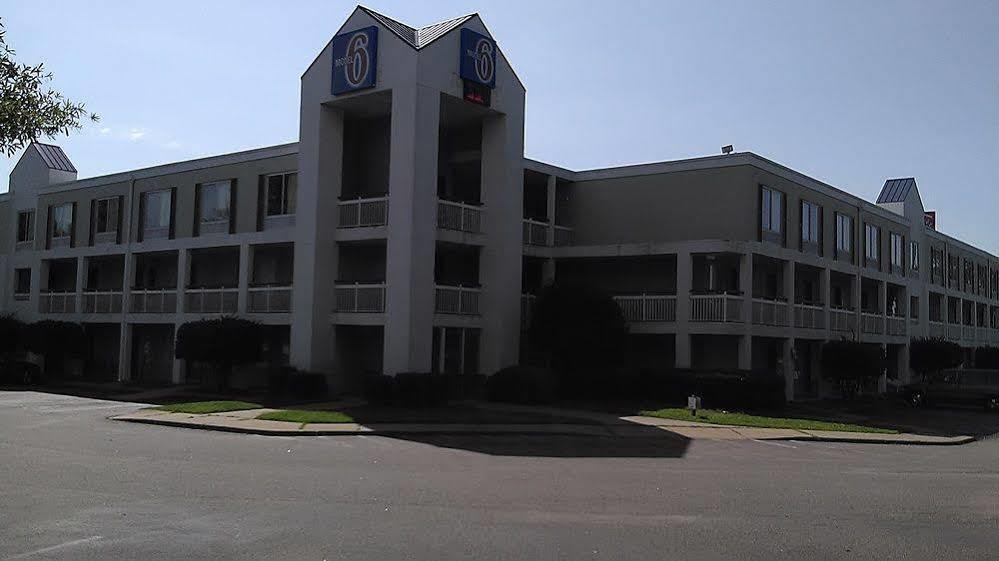 Hyatt Place Hampton Convention Center Exterior foto